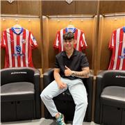 Profesor de francés que cuenta con un diploma B2 en dicho idioma y puede dar clases tanto de Educación Primaria como Secundaria